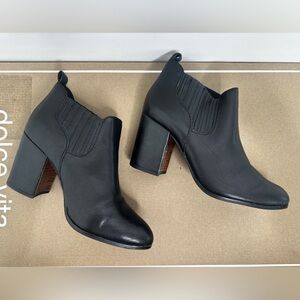 Kelsi Dagger Brooklyn Ankle Boots Size